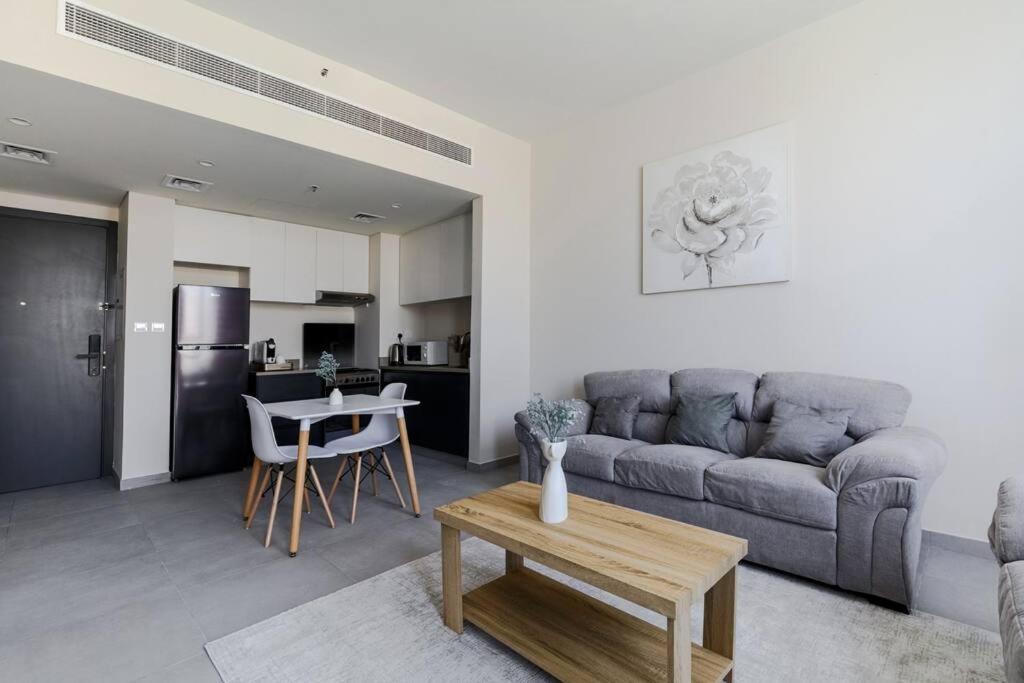 שארג'ה Sahab - Solo 1Br Apt In Al Jada מראה חיצוני תמונה